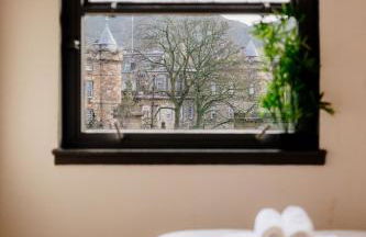 Bottom of Royal Mile 7 Beds Sleeps 12 3 Bthrooms - Photo 36