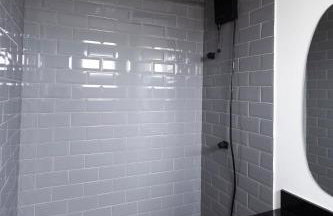 107-Studio compacto, moderno, climatizado perto da UEL - Foto 41