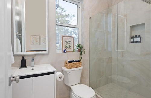 Travelers Dream that's Mins to NYC having Game Room and Parking - Foto 22