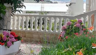 Apartments Esperanza - Photo 3, Garden view