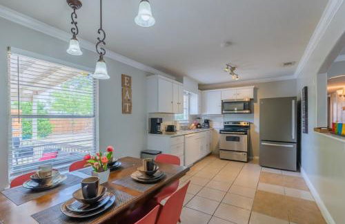 Game Room, POOL & Fire pit at the Medical center - Foto 16