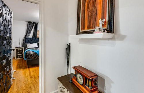 8 Mi to Jones Beach State Park! Cozy Home with Porch - Foto 13