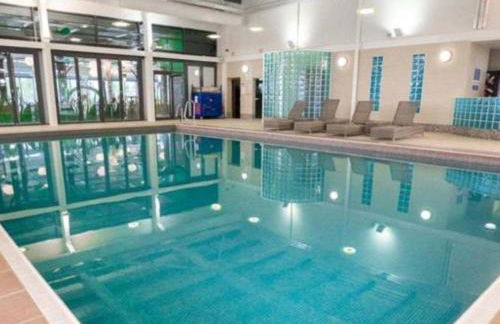 Hot tub retreat, at Tattersall Lakes caravan - Foto 18