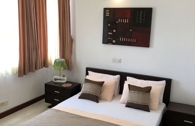 Hedges Court Residencies Town Hall- 2 Bed Room Apartment - Photo 3