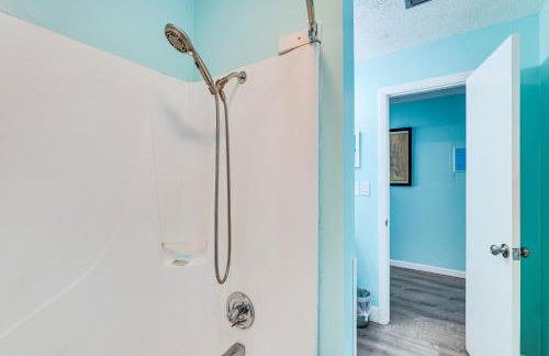 PCB Apt with Balcony and Gulf Views Walk to Beach - Foto 23