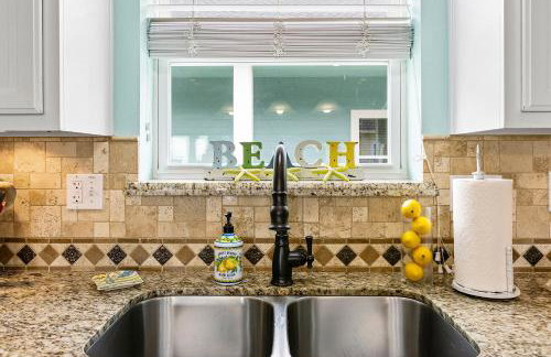 Sconset South 4BR Beach Escape! Deck, Bar, Games & Gulf Views - Foto 18