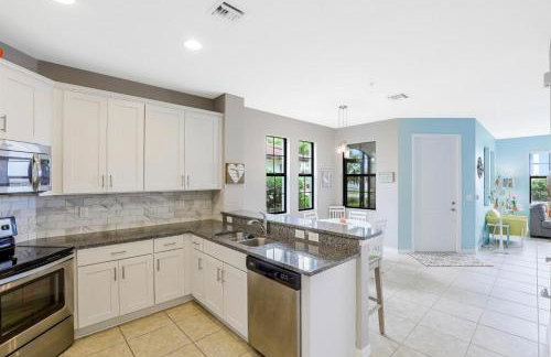 Beachy condo in Artesia with pool, gym and pickleball - Foto 7