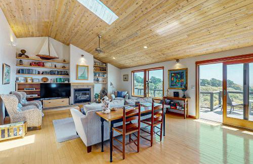 Coastal Haven-Panoramic Ocean View Hot Tub Grill - Foto 4