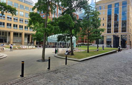 Luxury 2 Bedroom City Centre Apartment Sleeps Up to 6 HS2 Deals available - Foto 15