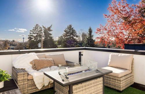 2022 Modern 3BR Tesla Charger City Views - Foto 30