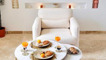 - LA SUITE DELOS - JACUZZI 2 PLACES - CENTRE VILLE A PIED - LIT QUEEN SIZE - PARKING PRIVÉE - WIFI - City Center within walking distance - - Photo 3