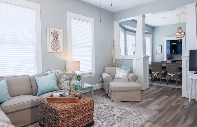 Vibrant Bungalow 2 Minutes to the Beach - Foto 3