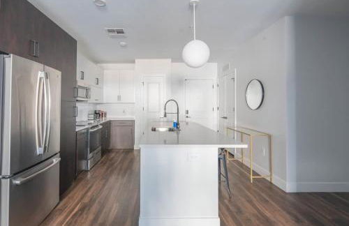 Stylish 1BD - Pool, Gym, Parking, W-D - Sleeps 4 - Foto 19