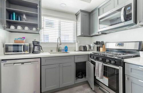 City Retreat Minutes to DT - Foto 21