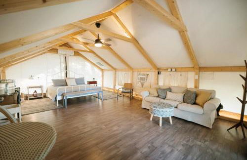 Lakefront Glamping Safari Tent 5 The Hummingbird - Foto 18