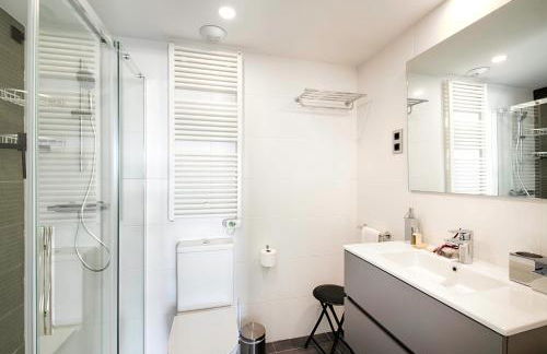 Seaside Badalona Apartment - Photo 9