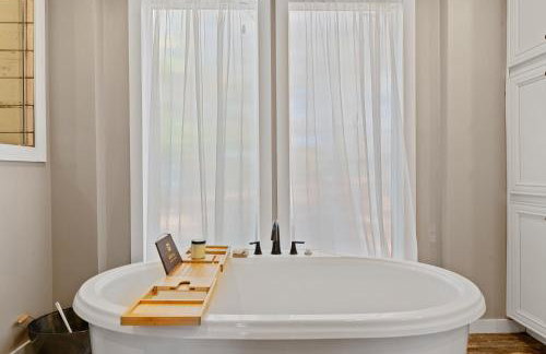 Hartwell Haus with Dock & Playground home - Foto 36