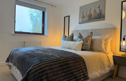 2 Bedroom Flat Free Parking Close to Gatwick - Foto 8