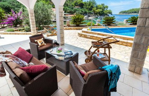 Pet Friendly Home In Blato With Wifi - Photo 16