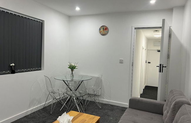Luton Centrally Located Apartment v Close London Luton Airport - Photo 5