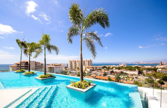 Designer Condo in Zona Romantica - Foto 1