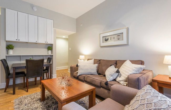 Windy City Wanderer - Depaul, Train, Wrigley Field - Foto 11