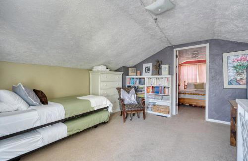 Charming Home, Wonderful Neighborhood! - Foto 29