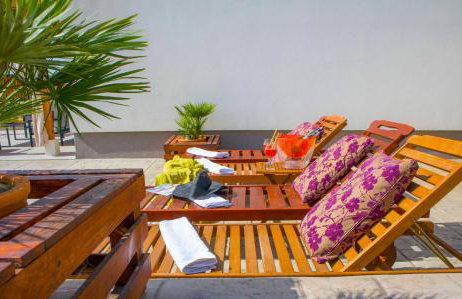 Hill Apartment with Private Pool - Foto 28