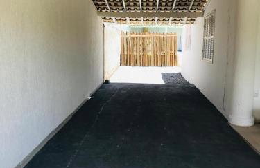 Casa Ampla com Piscina e Churrasqueira - Foto 8