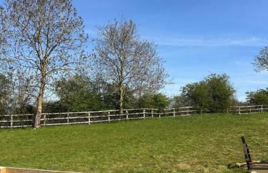 Caravan in Holcot - Sleeps 6 - Pet Friendly - Foto 21