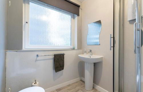 Ground-fl Two Bedroom Apartment in Bridge of Allan - Foto 16