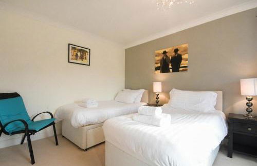 Castle View at the Viking - Photo 29