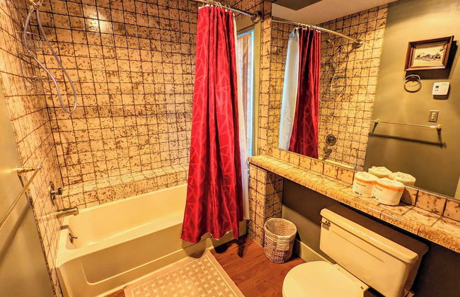 Frost Hollow by Avantstay Deck w/ Grill, Game Room Loft - Photo 13