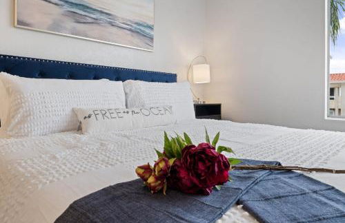 Searenity Suite- Peekaboo Ocean view 1 min walk to Beach - Photo 15