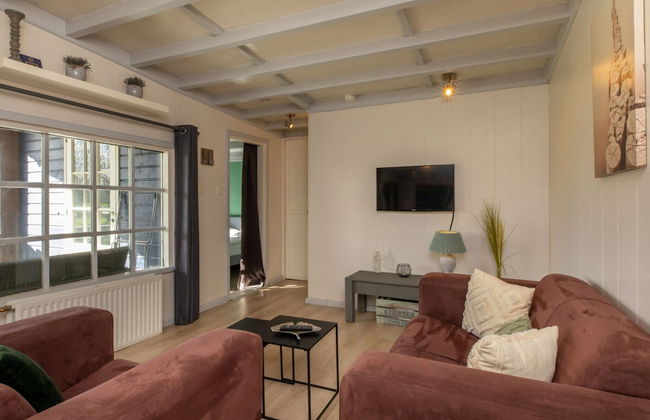 Romantic Holiday Home With Garden - Foto 6