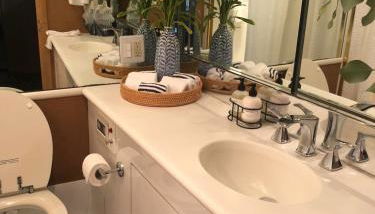 Luxury Afloat Yacht Paradise 3 bedrooms 3bath 5 beds with full Marina view - Foto 3