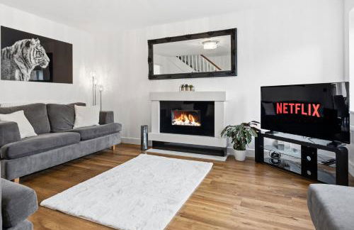 Stylish 3-Bed House in Newton-le-Willows - Private Parking & Garden - Foto 10