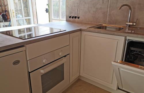 D HOUSE authentic Zlarin house, relaxing courtyard and terrace - Photo 4