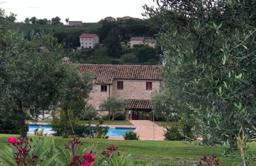 Casa San Pietro, restored farmhouse with pool - Foto 18
