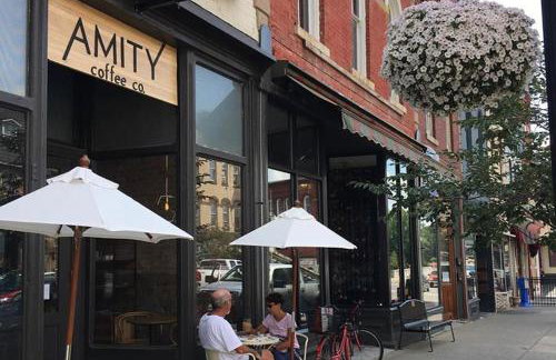 It's A Wonderful Life - Main St Penn Yan - Walk to Shops & Dining - Hot Tub - Pets OK - Seneca & Keuka Lake - Foto 22