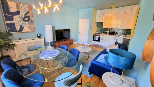 Gorgeous Hyde Park Home with Lift-Elevator Access & Nice View - Foto 1