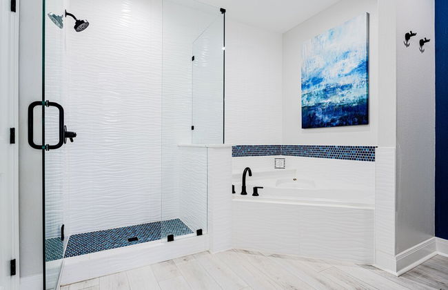 Luxury Waterfront Condo W/pool & Views! - Foto 19