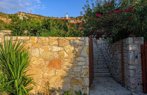 Paralio Astros Beachfront Suites - Photo 31