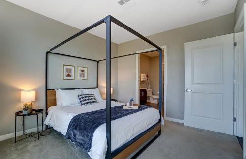 The Urban Oasis Garage Parking Walk-In Shower - Foto 30