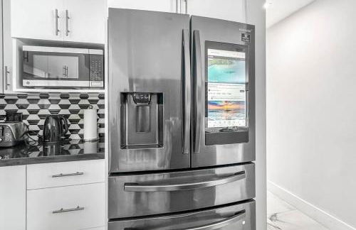 Amazing Home w Heated Pool 8 mins to the Beach - Foto 50