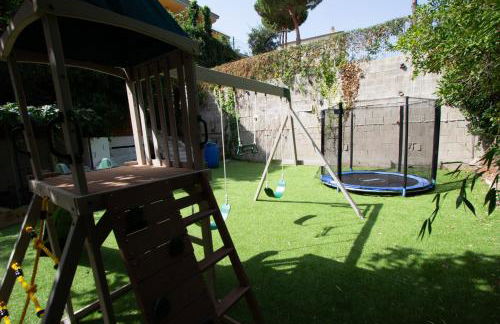 2 Private Abodes in One Magnificent Villa! - Foto 40