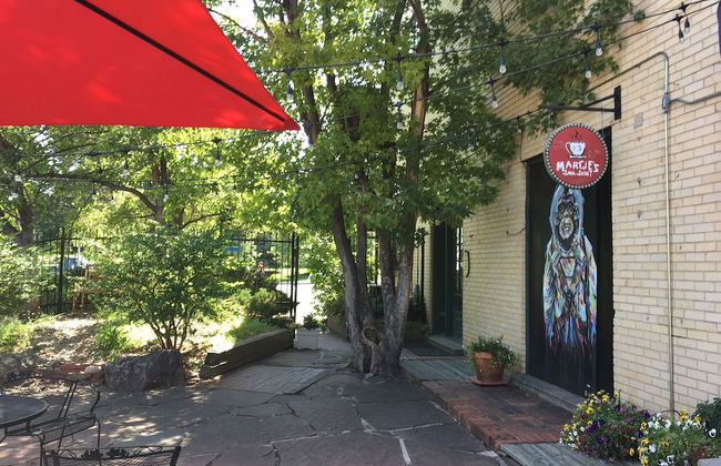 Cozy Retreat | Walk to Unc | Free Cruiser Bikes - Foto 24