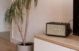 Barcelona a 20 minutos en piso reformado y soleado - Photo 1