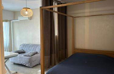 Grand Studio avec Coin Nuit et Parking - Foto 1