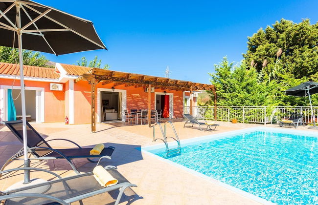 Villa Cherry Large Private Pool Walk to Beach Sea Views A C Wifi Car Not Required - 2180 - Foto 25